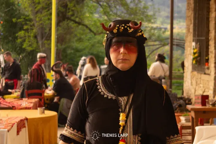 Scena dell’evento S2E1 LA MASCHERATA, fotografia 19